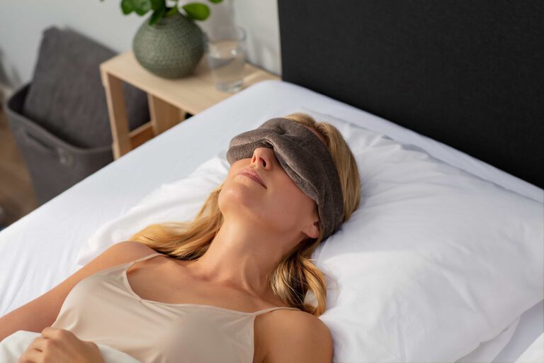 frisør skolde vælge Light And Sleep: The Benefits Of a Sleep Mask | TEMPUR® UK